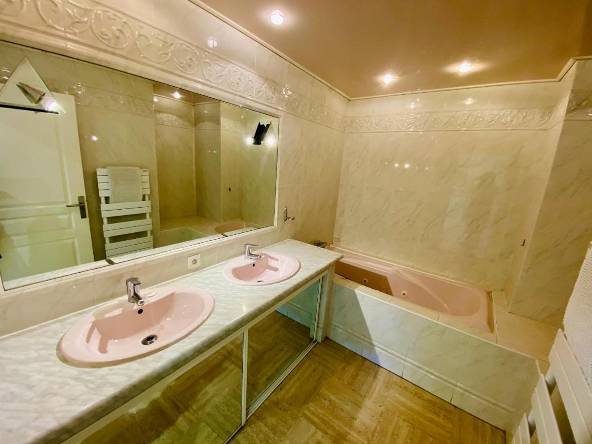 "Le Cadre Royal" Appartement De Standing Sur Quai Avec Parking Sete Exterior photo